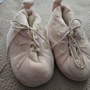Plush Pink Slip-On Shoes - Soft Indoor Slippers